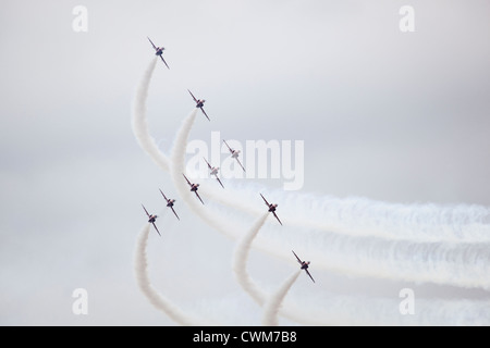 Die Red Arrows anzeigen an RAF Fairford in Gloucestershire an der Royal International Air Tattoo Juli 2010. 18.07.2010 Stockfoto