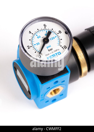 Festo Luft Druckregler und Manometer Stockfoto