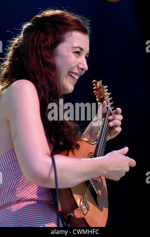 BENICASSIM, Spanien - Juli 12: Lisa Hannigan führt auf FIB am 12. Juli 2012 in Benicassim, Spanien. Stockfoto