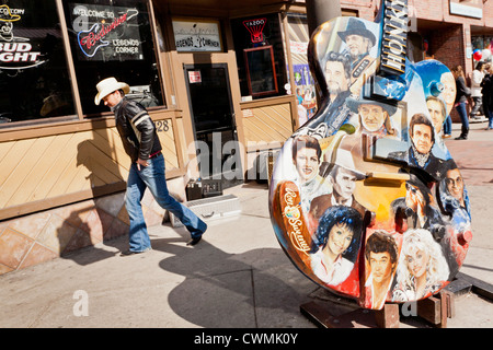 Senken Sie Broadway Honky Tonks wo Country-Musiker, Nashville, Tennessee Berufseinstieg Stockfoto