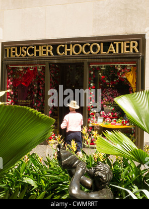 Teuscher Chocolatier in Rockefeller Center Channel Gärten, NYC Stockfoto