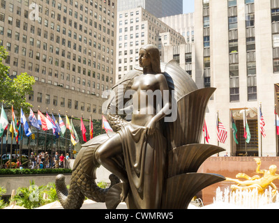 Abbildung der Menschheit (Maiden und Jugend), Rockefeller Center, New York City Stockfoto