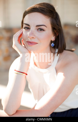 USA, Utah, Salt Lake City, Portrait von junge schöne Frau Stockfoto