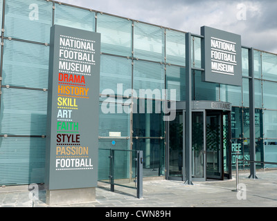 Eingang zum Urbis National Football Museum in Manchester UK Stockfoto