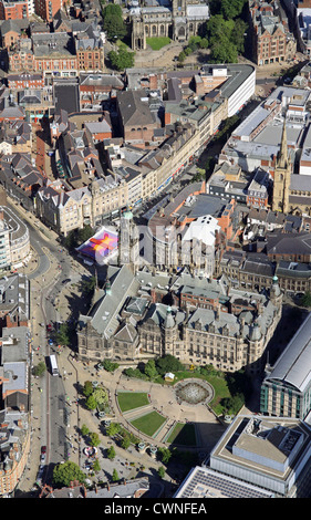 Luftaufnahme von Sheffield Rathaus & Peace Gardens, Sheffield, South Yorkshire, Großbritannien Stockfoto