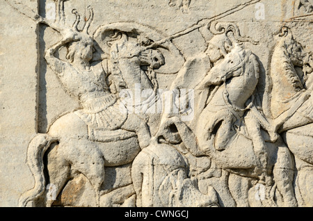 Römische Soldaten, Kavallerie oder Armee in der Schlacht Szene auf Mausoleum von Julii (c40BC) Glanum römische Stadt oder bleibt Saint Rémy de Provence Frankreich Stockfoto
