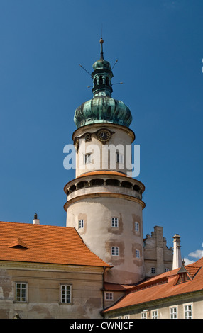 Burgturm auf Nové Město nad Metují im ostböhmischen Kraj (Region Hradec Králové), Tschechische Republik Stockfoto