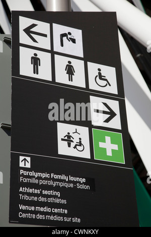 Barrierefreiheit-Zeichen im Olympiastadion während der Paralympischen Spiele 2012 in London Stockfoto