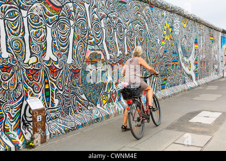 Europa, Deutschland, Berlin, Graffiti an der East Side Gallery Stockfoto