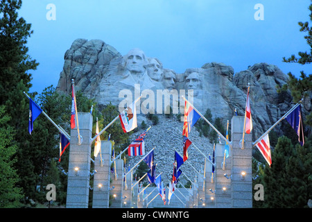 Mount Rushmore national Memorial in der Abenddämmerung, Keystone, South Dakota, USA Stockfoto