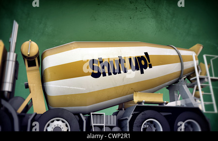 Betonmischer in alten Grunge-Foto auf grünem Hintergrund isoliert Stockfoto