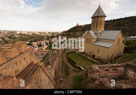 Narikala Festung mit Blick auf Tiflis (Tbilissi), Georgien Stockfoto