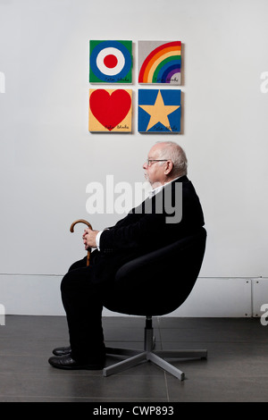 Sir Peter Blake, Künstler, bekannt als der Pate des britischen Pop Art. Gefeiert für das Beatles Sgt. Peppers-cover Stockfoto