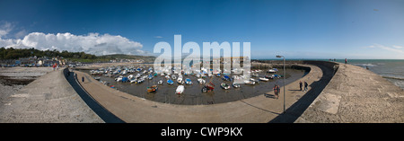 Panorama von Cobb bei Lyme Regis, Dorset, Großbritannien Stockfoto