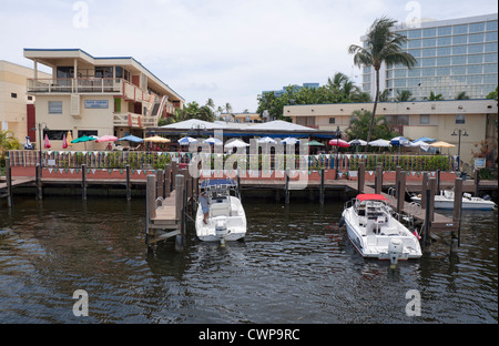 Restaurant am Meer in Bahia Mar Marina auf Ft.Lauderdale Beach, Florida. Stockfoto