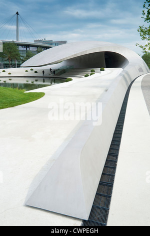 Neue ultra modernen Porsche Paviliion Autostadt oder Autostadt in Wolfsburg Deutschland Stockfoto