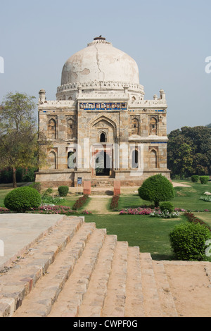 Sheesh Gumbad, Lodi Gardens, Delhi, Indien Sheesh Gumbad, Lodi Gardens, Delhi, Inde Sheesh Gumbad, Lodi-Gärten, Delhi, Indien Stockfoto