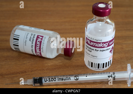 HUMALOG Insulin und U-100 Spritze Stockfoto