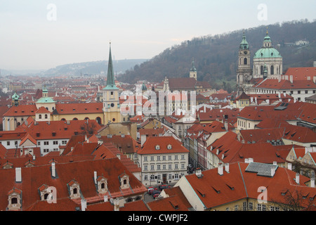 Blick über die Dächer von Prag, von Prager Burg, Tschechische Republik Stockfoto