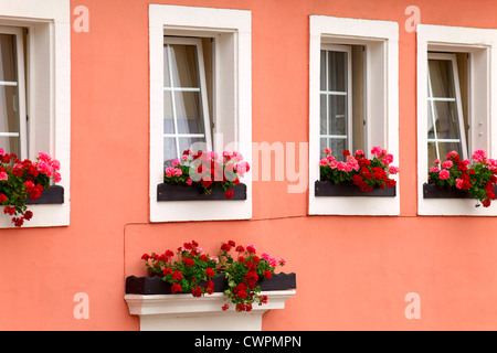 Historische Fassade des Hauses in der Stadt Saarburg, Rheinland-Pfalz, Deutschland. Stockfoto