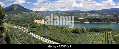 Lago di Santa Giustina in der Nähe von Cles, Italien Stockfoto