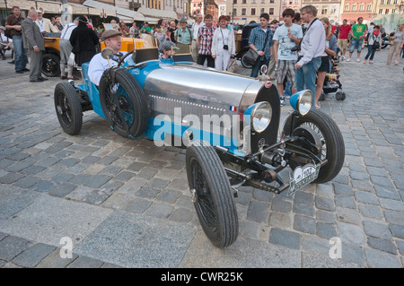 1928 Bugatti Typ 40 Roadster auf Motoclassic Auto show am Rynek (Marktplatz) in Breslau, Niederschlesien, Polen Stockfoto