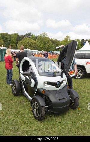 Ein Renault Twizy Elektroauto auf dem Display an der Lancashire Landschaft Experience Day bei Witton Country Park im Mai 2012. Stockfoto