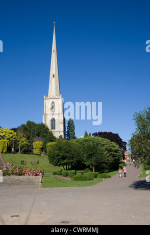 St Andrew Park mit Glover Nadel, ein Wahrzeichen in Worcester Stockfoto