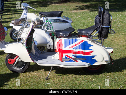 Roller mit Union Jack-Lackierung Stockfoto