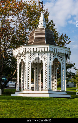 Pavillon im Dorf Bar Harbor auf Mount Desert Island in Maine. Stockfoto
