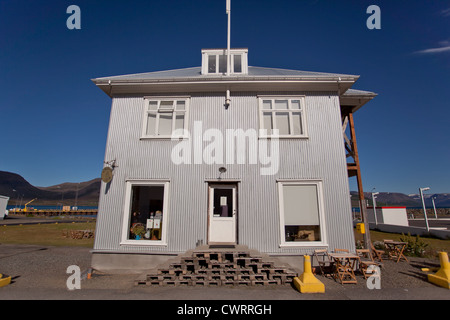 Altes Haus in der Landschaft Islands Westfjorde-Raum, Europa Stockfoto