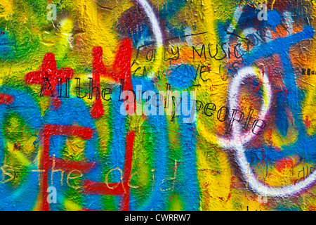 Graffiti an der John-Lennon-Mauer in Prag, Praha, Tschechische Republik, Česká Republika, Europa Stockfoto