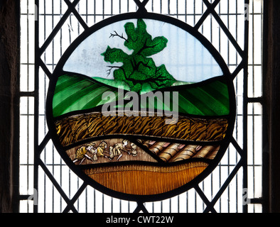 Befleckte Glas Rondell, St. James weniger Kirche, Sulgrave, Northamptonshire, England, UK Stockfoto