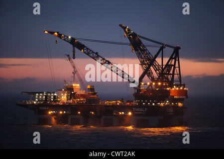 Die Thialf DCV (Deepwater Construction Vessel). Ein Lastkahn Schwergut-marine-Konstruktion. Teil der Flotte Heerema Stockfoto