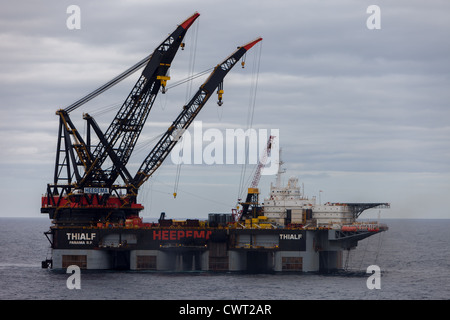 Die Thialf DCV (Deepwater Construction Vessel). Ein Lastkahn Schwergut-marine-Konstruktion. Teil der Flotte Heerema Stockfoto