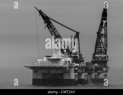 Die Thialf DCV (Deepwater Construction Vessel). Ein Lastkahn Schwergut-marine-Konstruktion. Teil der Flotte Heerema Stockfoto