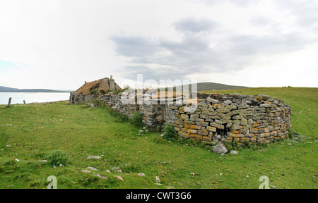 Verfallene Ruine eines Hauses, traditionelle schottische croft Stockfoto