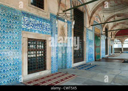 Ägypten, Istanbul, Eminönü, Rüstem-Pascha-Moschee, Eine Osmanische Moschee. Sie Wurde 1561 Vom Großwesir Rüstem Pascha gestiftet Stockfoto