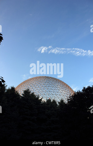 Kanada, Québec, Montréal, der Biosphäre vom Architekten Richard Buckminster Fuller auf Saint-Helen Insel Stockfoto