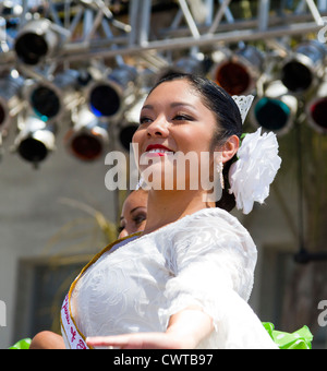 Flamenco-Tänzerin beim Fiesta in "Santa Barbara", California Stockfoto