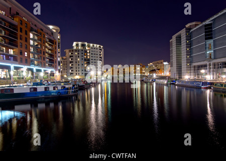 Clarence Dock in Leeds in der Nacht Stockfoto