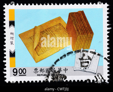Ein Stempel in Taiwan zeigt die alten Drucken Bücher in China Stockfoto