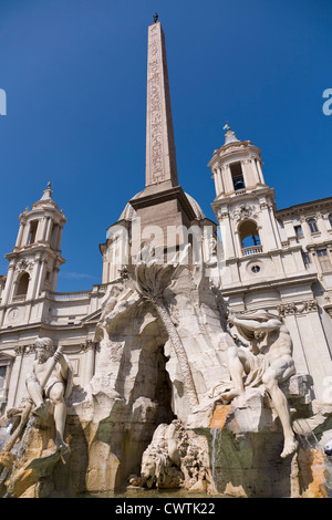 Die majestätische Skulptur in der Piazza Navona Stockfoto