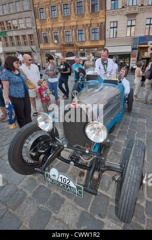 1928 Bugatti Typ 40 Roadster auf Motoclassic Auto show am Rynek (Marktplatz) in Breslau, Niederschlesien, Polen Stockfoto