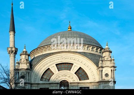 Ägypten, Istanbul, Besiktas, Bezmi Alem Valide Sultan Moschee (Dolmabahçe-Moschee) Stockfoto