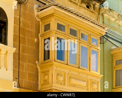 Maltesische Architektur, die auf den Straßen der Insel Malta, Mittelmeer Stockfoto