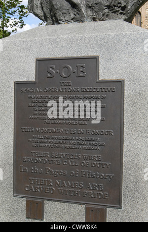 Special Operations Executive, Denkmal, Skulptur in Albert Ufer der Violette Szabo Stockfoto