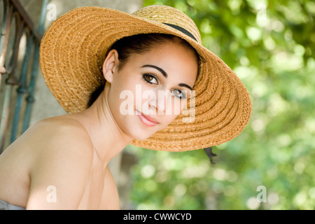 Closeup protrait ein Spaß im Sommer junge Brünette. Stockfoto