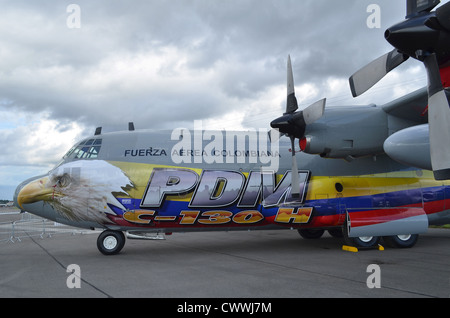 Lockheed C - 130H Hercules, betrieben von der kolumbianischen Luftwaffe auf static Display auf der Farnborough International Airshow 2012 Stockfoto