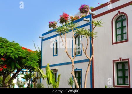 Gran Canaria Puerto de Mogan weiße Häuser Colonial in Kanarische Inseln Stockfoto